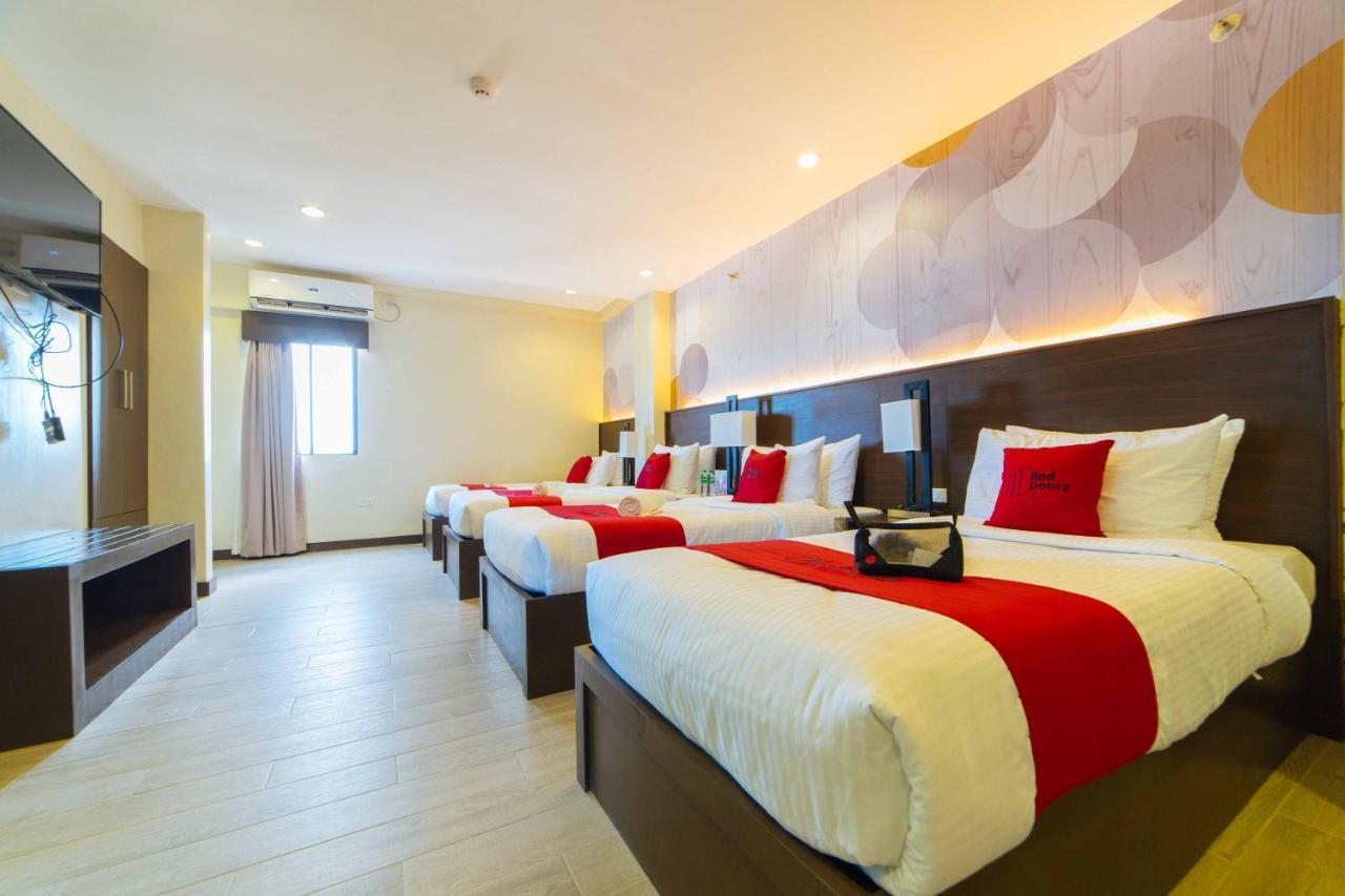 Reddoorz Premium @ Sta Rosa Tagaytay Road Hotel Silang Exterior foto