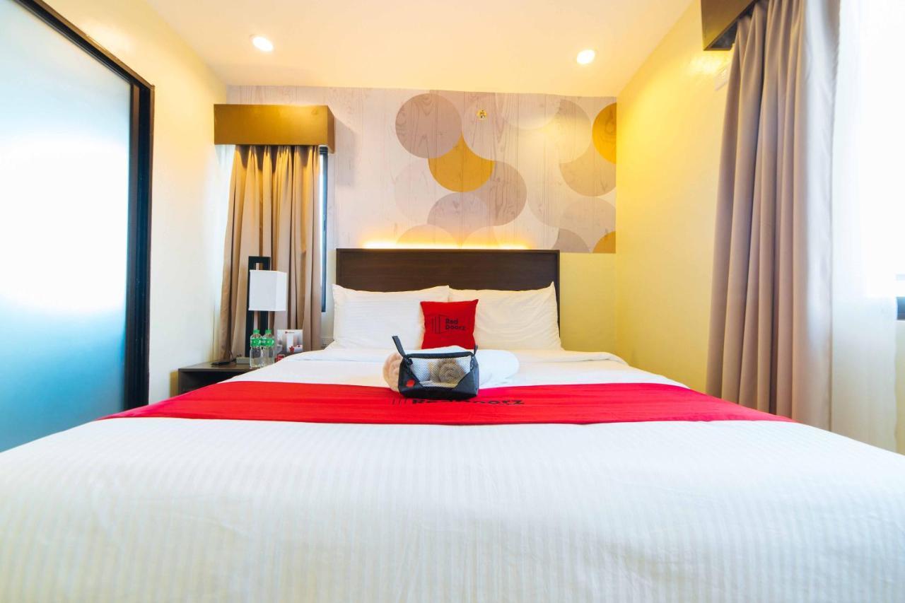 Reddoorz Premium @ Sta Rosa Tagaytay Road Hotel Silang Exterior foto