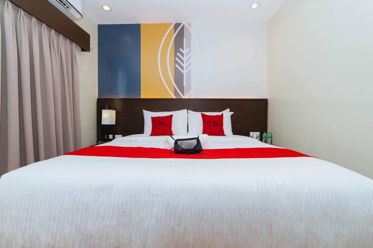 Reddoorz Premium @ Sta Rosa Tagaytay Road Hotel Silang Exterior foto