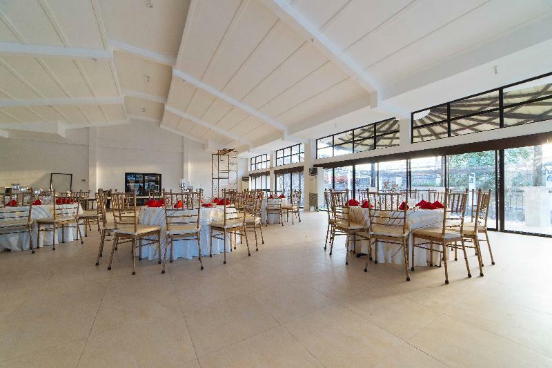 Reddoorz Premium @ Sta Rosa Tagaytay Road Hotel Silang Exterior foto