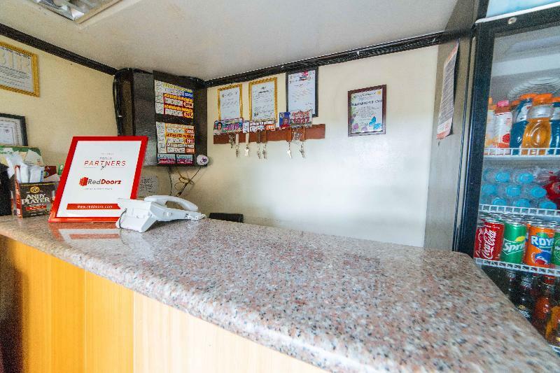 Reddoorz Premium @ Sta Rosa Tagaytay Road Hotel Silang Exterior foto